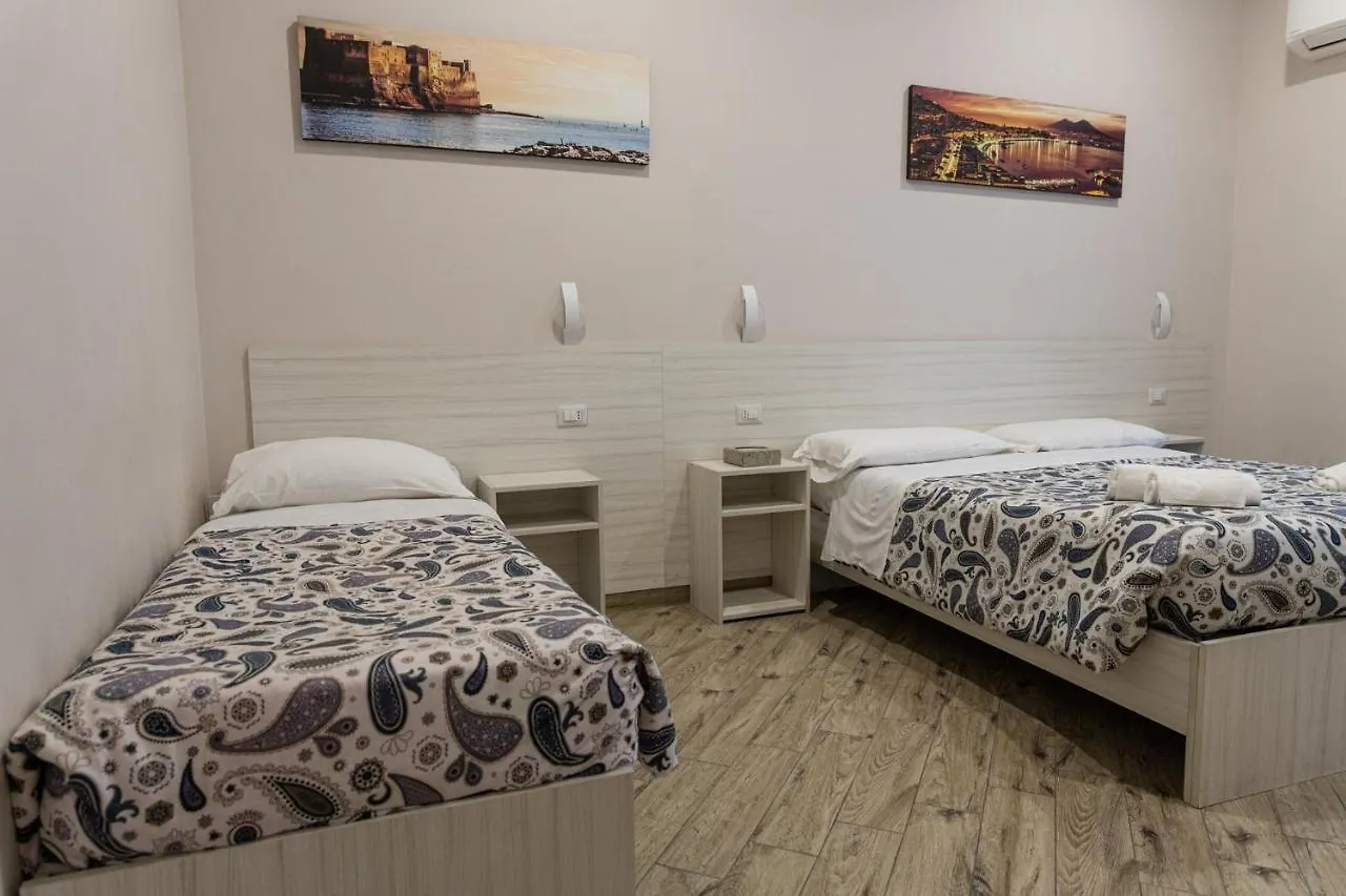 B&B alla Ferrovia Napoli 3*,  Italia