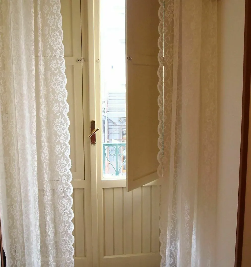 B&B Alla Ferrovia Naples Guest house