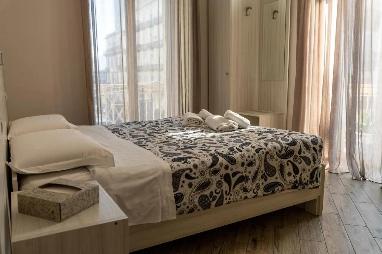B&B Alla Ferrovia Naples Guest house