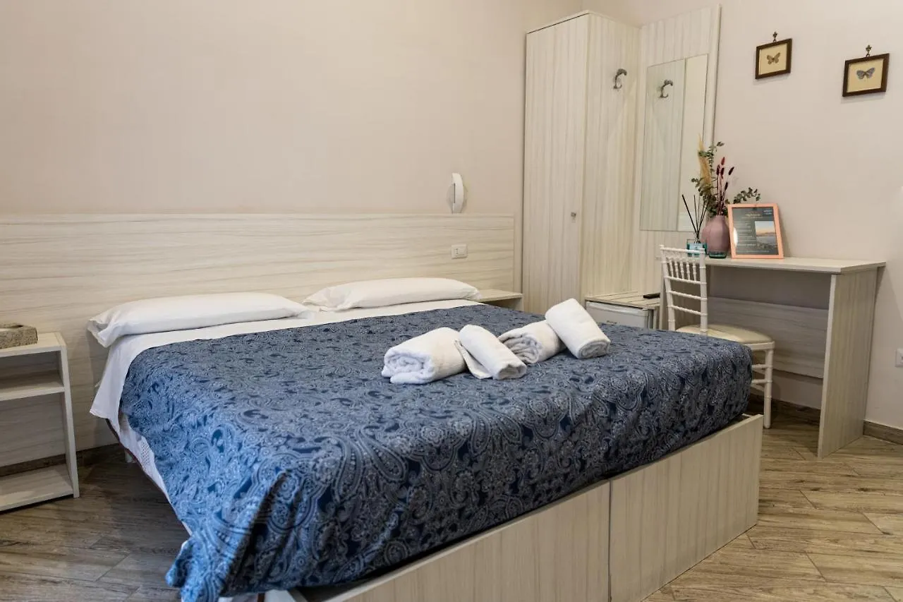 B&B Alla Ferrovia Naples Guest house