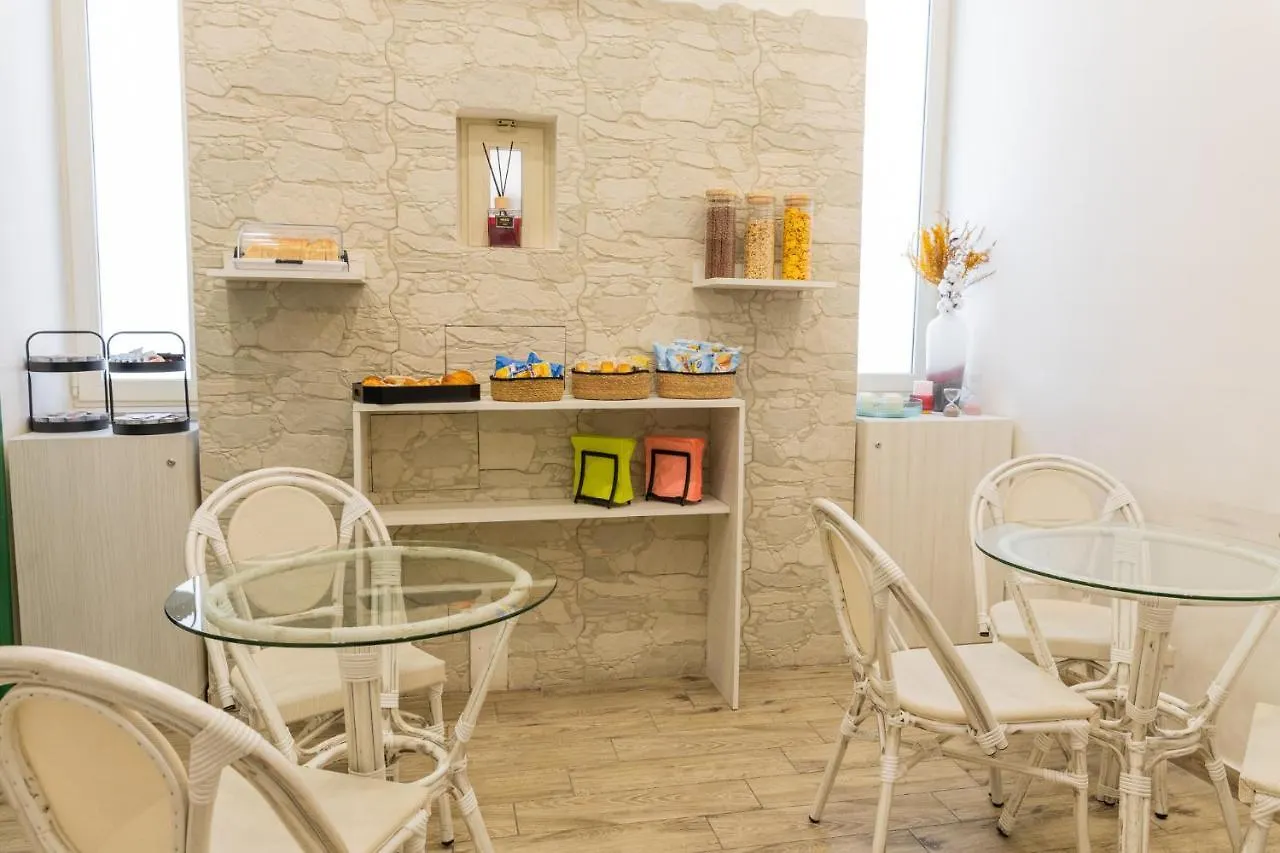 B&B Alla Ferrovia Naples 3*,  Italy